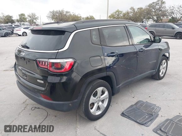 2019 Jeep Compass Altitude z VIN 3C4NJCBB2KT815146, wystawiony jako IAAI lot #41728255 z przebiegiem 50 852 mil mil oraz . Historia ofert i sprzedaży dostępna na DreamBid. Obrazek 4.