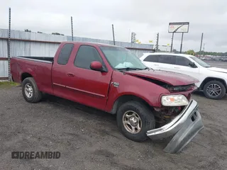 2003 Ford F-150 XL z VIN 1FTRX17W23NA03427, wystawiony jako IAAI lot #42335438 z przebiegiem 187 397 mil mil oraz . Historia ofert i sprzedaży dostępna na DreamBid. Obrazek 1.