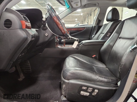 2009 Lexus LS 460 z VIN JTHCL46F995003646, wystawiony jako Copart lot #58936785 z przebiegiem 208 746 mil mil oraz Szkoda całkowita • Salvage title. Historia ofert i sprzedaży dostępna na DreamBid. Obrazek 7.