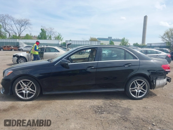 2014 Mercedes-Benz E 350 Luxury with VIN WDDHF8JB4EB029082, listed as a IAAI auction lot 42127782 with 147,193 mi miles and . Bid and sale history available at DreamBid. Image 13.
