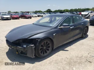 2017 Tesla Model S 100D z VIN 5YJSA1E25HF220902, wystawiony jako Copart lot #56442684 z przebiegiem 83 297 mil mil oraz Szkoda całkowita • Salvage title. Historia ofert i sprzedaży dostępna na DreamBid. Obrazek 1.