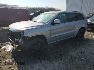2020 Jeep Grand Cherokee Altitude with VIN 1C4RJFAG0LC151104, listed as a Copart auction lot 48897615 with 71,018 mi miles and Salvage Title. Bid and sale history available at carsss.com. Image 1.