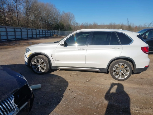 2017 BMW X5 sDrive35i with VIN 5UXKR2C58H0U20598, listed as a IAAI auction lot 41810582 with 92,463 mi miles. Bid and sale history available at carsss.com. Image 14.