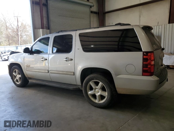 2014 Chevrolet Suburban LT with VIN 1GNSCJE07ER140989, listed as a Copart auction lot 44506315 with 162,490 mi miles and Salvage Title. Bid and sale history available at carsss.com. Image 2.