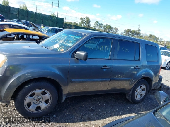 2011 Honda Pilot LX with VIN 5FNYF4H29BB031413, listed as a IAAI auction lot 42141970 with Not Provided miles and . Bid and sale history available at DreamBid. Image 13.