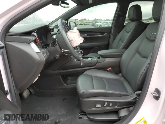 2023 Cadillac XT5 FWD Premium Luxury with VIN 1GYKNCR46PZ159140, listed as a Copart auction lot 45050085 with 28,231 mi miles and Non Repairable. Bid and sale history available at carsss.com. Image 7.
