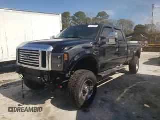2010 Ford F-350 XL z VIN 1FTWW3BR8AEB39898, wystawiony jako Copart lot #43121685 z przebiegiem 249 799 mil mil oraz Szkoda całkowita • Salvage title. Historia ofert i sprzedaży dostępna na DreamBid. Obrazek 1.