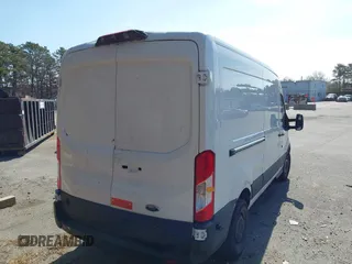 2019 Ford Transit z VIN 1FTBW2CM9KKA40635, wystawiony jako IAAI lot #41660193 z przebiegiem 54 244 mil mil oraz . Historia ofert i sprzedaży dostępna na DreamBid. Obrazek 4.