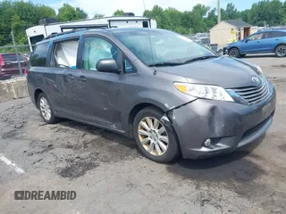 2011 Toyota Sienna XLE with VIN 5TDDK3DC8BS028176, listed as a IAAI auction lot 42592654 with 161,992 mi miles and . Bid and sale history available at DreamBid. Image 1.