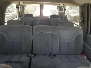 1999 GMC Suburban with VIN 1GKEC16R2XJ700510, listed as a Copart auction lot 45296135 with 189,004 mi miles and Clean Title. Bid and sale history available at carsss.com. Image 10.