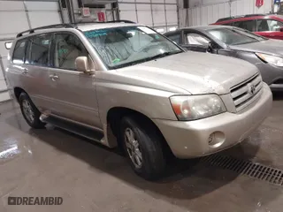 2005 Toyota Highlander with VIN JTEGP21AX50066684, listed as a IAAI auction lot 41811303 with 188,714 mi miles. Bid and sale history available at carsss.com. Image 1.