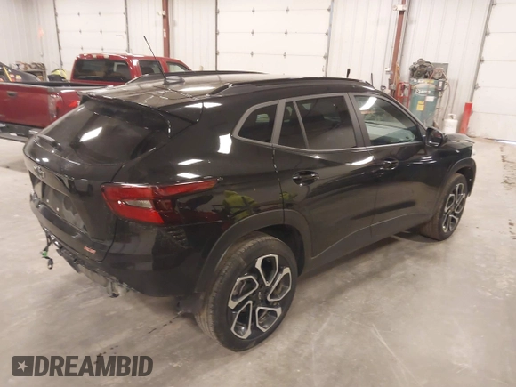 2024 Chevrolet Trax 2RS with VIN KL77LJE23RC010648, listed as a IAAI auction lot 41883737 with 30,141 mi miles and . Bid and sale history available at DreamBid. Image 4.