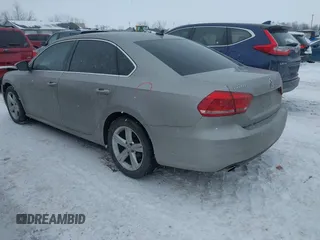 2012 Volkswagen Passat SE с VIN 1VWBH7A3XCC097453, выставлен на аукционе IAAI как лот 41623676 с пробегом 155 721 миль миль и . История ставок и продаж доступна на DreamBid. Изображение 3.