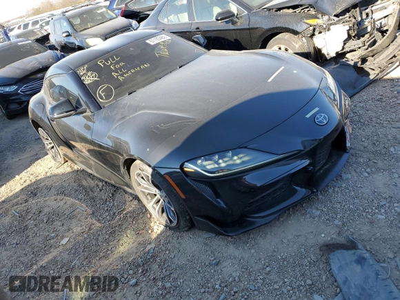 2021 Toyota Supra 2.0 z VIN WZ1DB2C07MW037361, wystawiony jako Copart lot #67193482 z przebiegiem 9 662 mil mil oraz . Historia ofert i sprzedaży dostępna na DreamBid. Obrazek 1.