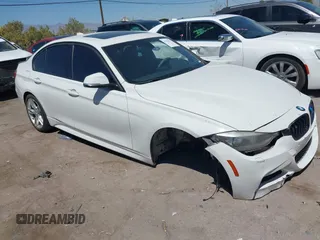 2015 BMW 3 Series 328i xDrive z VIN WBA3B3C56FF547180, wystawiony jako IAAI lot #42325377 z przebiegiem 98 423 mil mil oraz . Historia ofert i sprzedaży dostępna na DreamBid. Obrazek 1.