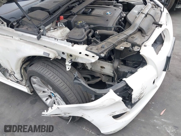 2011 BMW 3 Series 328i with VIN WBAPH5C55BA444514, listed as a IAAI auction lot 42127810 with 148,622 mi miles and . Bid and sale history available at carsss.com. Image 12.