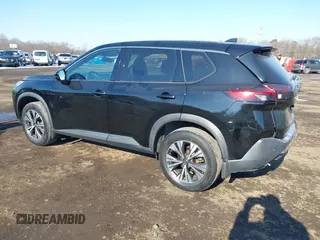 2021 Nissan Rogue SV z VIN 5N1AT3BB2MC699157, wystawiony jako IAAI lot #41416057 z przebiegiem 62 018 mil mil oraz . Historia ofert i sprzedaży dostępna na DreamBid. Obrazek 3.