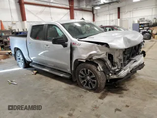 2022 Chevrolet Silverado 1500 RST with VIN 1GCUDEET0NZ504153, listed as a Copart auction lot 43828515 with 39,842 mi miles and Salvage Title. Bid and sale history available at DreamBid. Image 4.