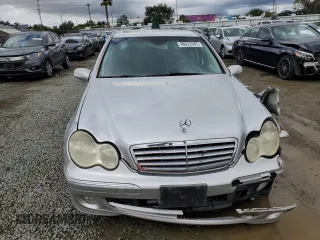 2005 Mercedes-Benz C 240 с VIN WDBRF61J65A777962, выставлен на аукционе Copart как лот 48822595 с пробегом 171 169 миль миль и Списание • Salvage title. История ставок и продаж доступна на DreamBid. Изображение 5.