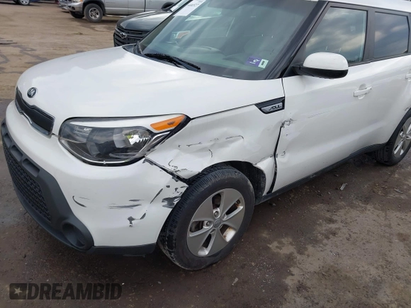 2016 Kia Soul with VIN KNDJN2A27G7259989, listed as a IAAI auction lot 39006527 with 106,751 mi miles. Bid and sale history available at carsss.com. Image 6.