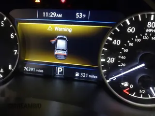 2016 Nissan Murano SL z VIN 5N1AZ2MH5GN125297, wystawiony jako IAAI lot #41973437 z przebiegiem 76 391 mil mil oraz . Historia ofert i sprzedaży dostępna na DreamBid. Obrazek 16.