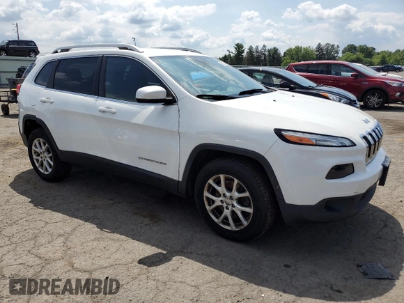 2016 Jeep Cherokee Latitude with VIN 1C4PJMCB2GW375170, listed as a Copart auction lot 66124075 with 104,929 mi miles and Clean title. Bid and sale history available at DreamBid. Image 4.