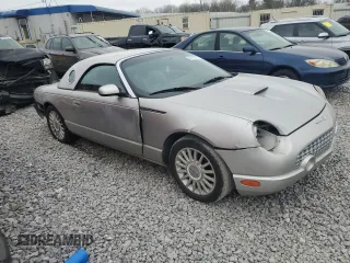 2004 Ford Thunderbird Deluxe z VIN 1FAHP60A84Y104551, wystawiony jako Copart lot #49170085 z przebiegiem 159 696 mil mil oraz Szkody całkowita. Historia ofert i sprzedaży dostępna na DreamBid. Obrazek 4.