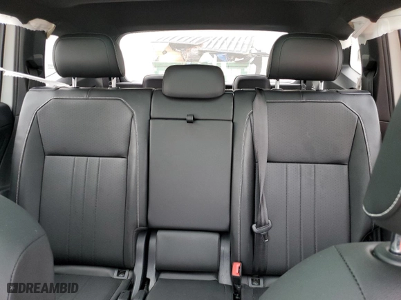 2022 Volkswagen Tiguan SE R-Line Black with VIN 3VVCB7AX4NM157094, listed as a Copart auction lot 43133995 with 17,124 mi miles and Salvage Title. Bid and sale history available at carsss.com. Image 10.
