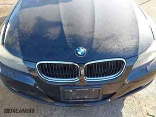 2011 BMW 3 Series 328i xDrive with VIN WBAPK5C50BF126644, listed as a IAAI auction lot 41655485 with 190,045 mi miles. Bid and sale history available at carsss.com. Image 6.