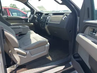 2009 Ford F-150 STX z VIN 1FTRX12829KB84659, wystawiony jako IAAI lot #42810439 z przebiegiem 243 172 mil mil oraz . Historia ofert i sprzedaży dostępna na DreamBid. Obrazek 5.