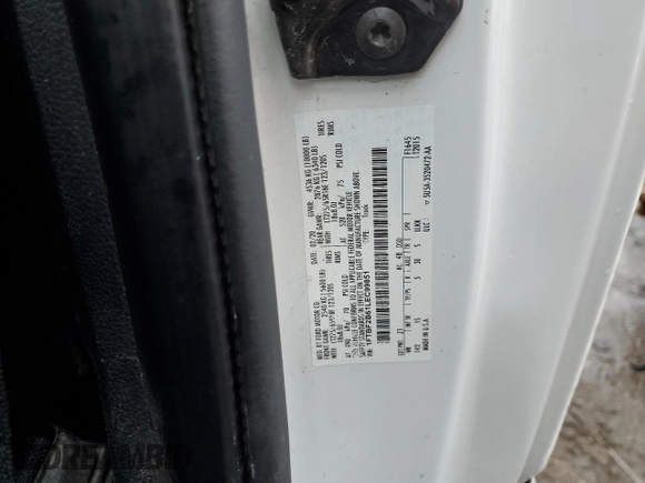 2020 Ford F-250 XLT z VIN 1FTBF2B61LEC99851, wystawiony jako Copart lot #44185525 z przebiegiem 78 835 mil mil oraz Czysty tytuł • Clean title. Historia ofert i sprzedaży dostępna na DreamBid. Obrazek 12.