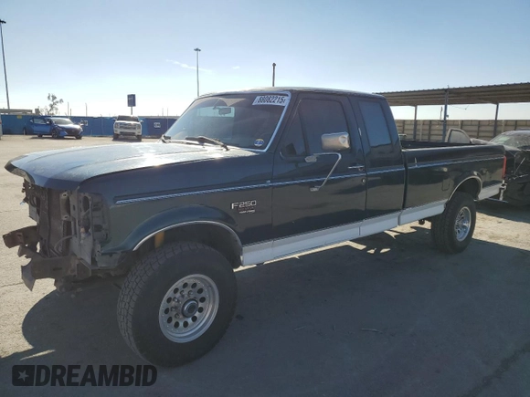 1996 Ford F-250 with VIN 1FTHX26F0TEA38244, listed as a Copart auction lot 88082215 with 255,453 mi miles and Salvage Title. Bid and sale history available at carsss.com. Image 1.