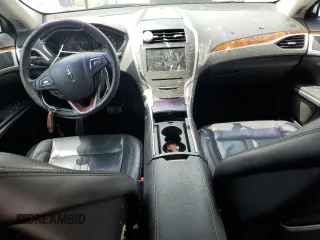 2014 Lincoln MKZ z VIN 3LN6L2G97ER822718, wystawiony jako Copart lot #55264075 z przebiegiem 141 738 mil mil oraz Szkoda całkowita • Salvage title. Historia ofert i sprzedaży dostępna na DreamBid. Obrazek 8.