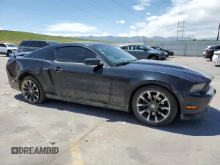 2011 Ford Mustang GT z VIN 1ZVBP8CF2B5139746, wystawiony jako Copart lot #57845505 z przebiegiem 98 469 mil mil oraz Szkoda całkowita • Salvage title. Historia ofert i sprzedaży dostępna na DreamBid. Obrazek 4.