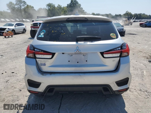 2022 Mitsubishi Outlander SE with VIN JA4APVAUXNU008843, listed as a Copart auction lot 69317784 with 33,638 mi miles and Salvage title. Bid and sale history available at DreamBid. Image 6.