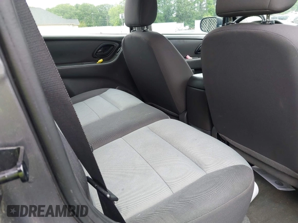 2006 Ford Escape XLS with VIN 1FMYU02Z46KA52355, listed as a IAAI auction lot 42376670 with Not provided miles and . Bid and sale history available at DreamBid. Image 8.