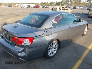 2013 BMW 3 Series 328i z VIN WBADW7C57DE731210, wystawiony jako IAAI lot #41848625 z przebiegiem 105 443 mil mil oraz . Historia ofert i sprzedaży dostępna na DreamBid. Obrazek 4.