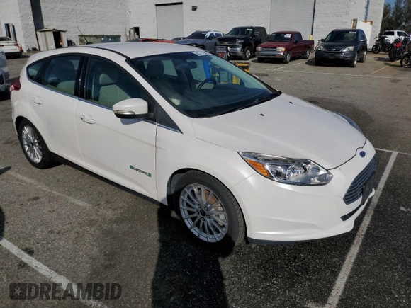 2015 Ford Focus Electric с VIN 1FADP3R41FL281341, выставлен на аукционе Copart как лот 45711345 с пробегом 75 904 миль миль и Чистый • Clean title. История ставок и продаж доступна на DreamBid. Изображение 4.