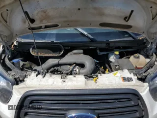 2019 Ford Transit z VIN 1FTYR2ZM7KKA08680, wystawiony jako Copart lot #71818084 z przebiegiem 258 678 mil mil oraz Szkoda całkowita • Salvage title. Historia ofert i sprzedaży dostępna na DreamBid. Obrazek 12.