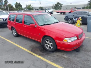 2000 Volvo V70 with VIN YV1LW56D1Y2658651, listed as a IAAI auction lot 42817100 with 146,666 mi miles and . Bid and sale history available at DreamBid. Image 1.