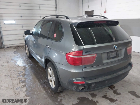 2009 BMW X5 30i with VIN 5UXFE43559L272922, listed as a IAAI auction lot 41723504 with 210,793 mi miles. Bid and sale history available at carsss.com. Image 3.