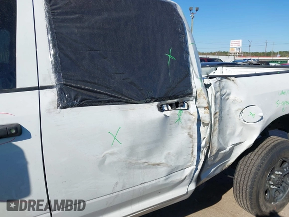 2024 Ram 2500 Tradesman с VIN 3C6UR5CJ7RG264311, выставлен на аукционе IAAI как лот 41761181 с пробегом 8 043 миль миль и . История ставок и продаж доступна на DreamBid. Изображение 6.