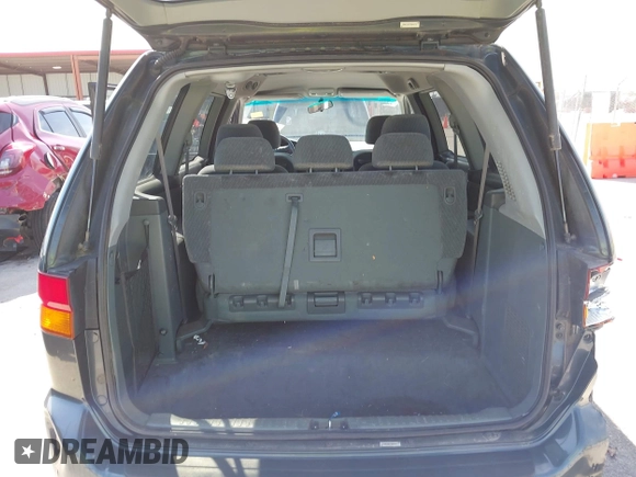 2003 Honda Odyssey LX z VIN 5FNRL18573B049271, wystawiony jako IAAI lot #42054952 z przebiegiem 140 869 mil mil oraz . Historia ofert i sprzedaży dostępna na DreamBid. Obrazek 19.