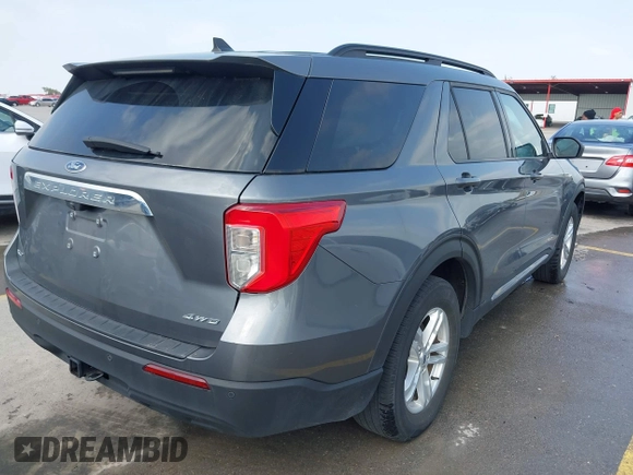 2022 Ford Explorer XLT with VIN 1FMSK8DH3NGC02519, listed as a IAAI auction lot 41900706 with 28,840 mi miles. Bid and sale history available at carsss.com. Image 4.