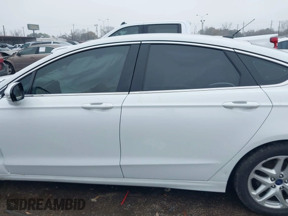 2016 Ford Fusion SE с VIN 3FA6P0HD5GR132698, выставлен на аукционе IAAI как лот 41461975 с пробегом 127 855 миль миль и . История ставок и продаж доступна на DreamBid. Изображение 14.