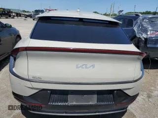 2022 Kia EV6 Wind with VIN KNDC3DLC7N5028809, listed as a Copart auction lot 54728684 with 52,594 mi miles and Salvage Title. Bid and sale history available at carsss.com. Image 6.
