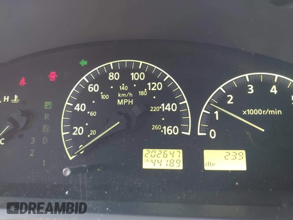 2004 Infiniti I35 with VIN JNKDA31A74T209228, listed as a IAAI auction lot 42181808 with 202,647 mi miles. Bid and sale history available at carsss.com. Image 7.