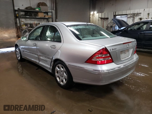 2005 Mercedes-Benz C 320 с VIN WDBRF84J45F591847, выставлен на аукционе Copart как лот 47051965 с пробегом 169 885 миль миль и Списание • Salvage title. История ставок и продаж доступна на DreamBid. Изображение 2.