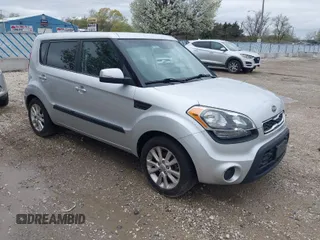 2012 Kia Soul + with VIN KNDJT2A65C7398313, listed as a IAAI auction lot 42083643 with 109,500 mi miles. Bid and sale history available at carsss.com. Image 1.