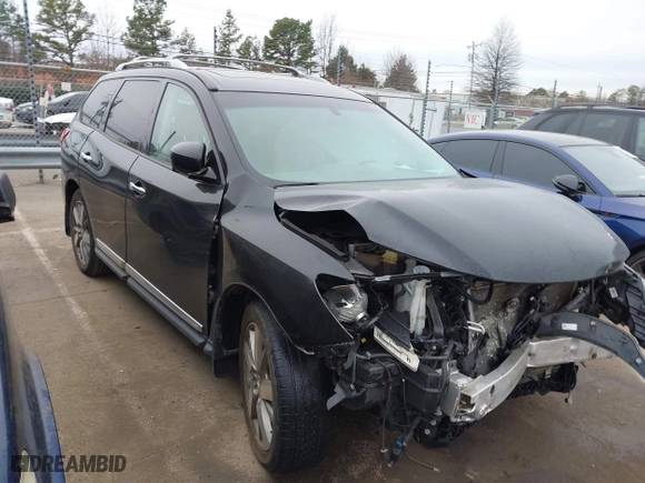 2014 Nissan Pathfinder SV with VIN 5N1AR2MMXEC666738, listed as a IAAI auction lot 41553095 with 105997 miles. Bid and sale history available at carsss.com. Image 1.